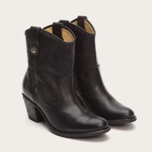 Frye Jackie Button Short boots